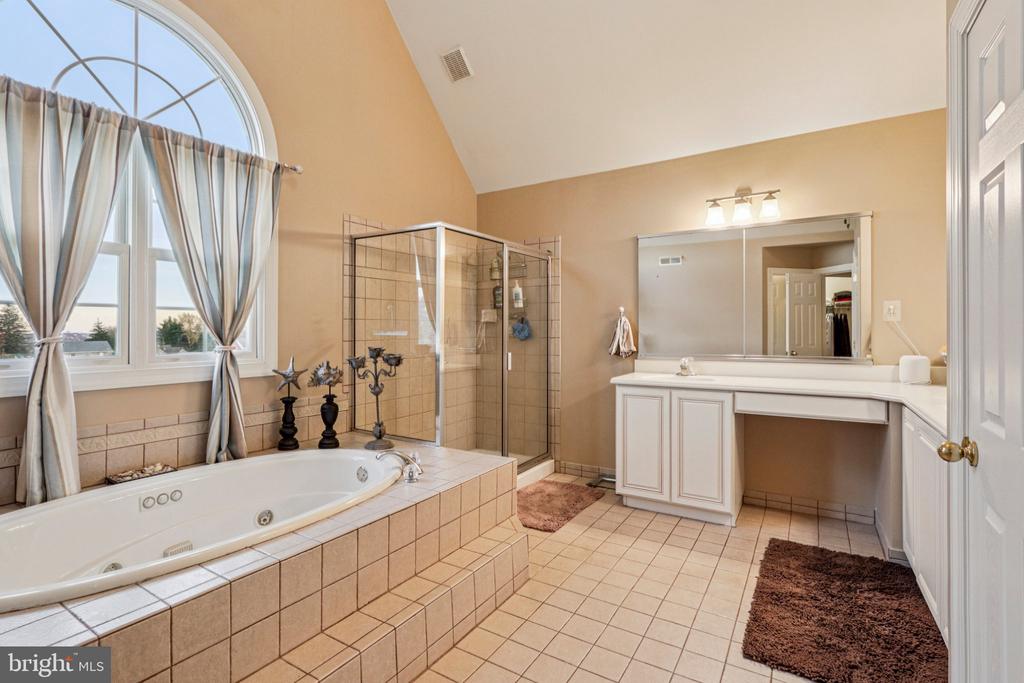 433 ELIZABETH WAY