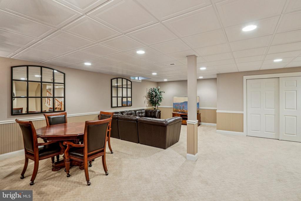 433 ELIZABETH WAY