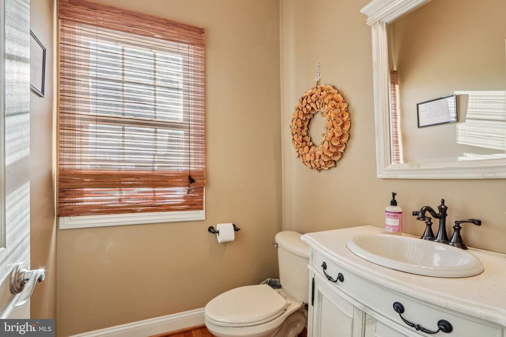 433 ELIZABETH WAY