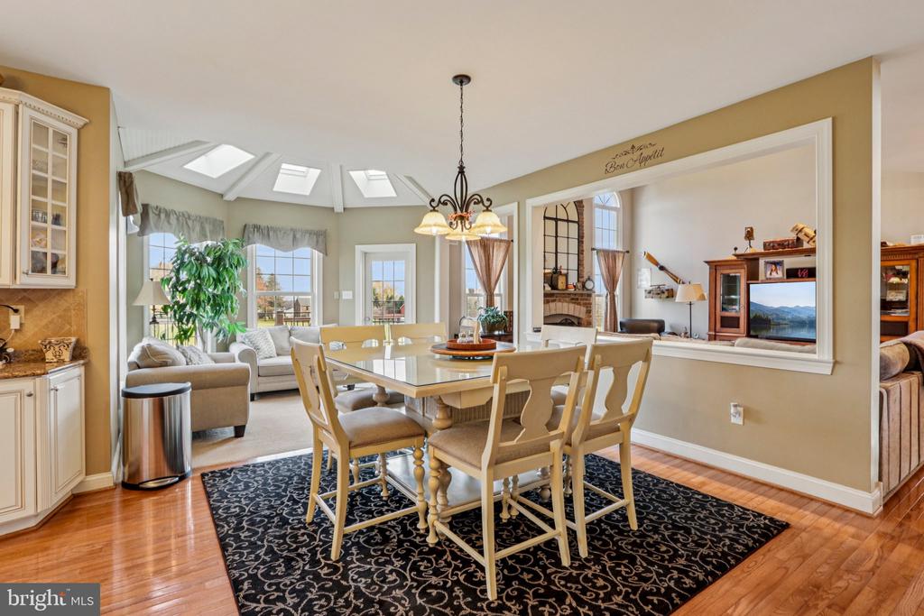 433 ELIZABETH WAY