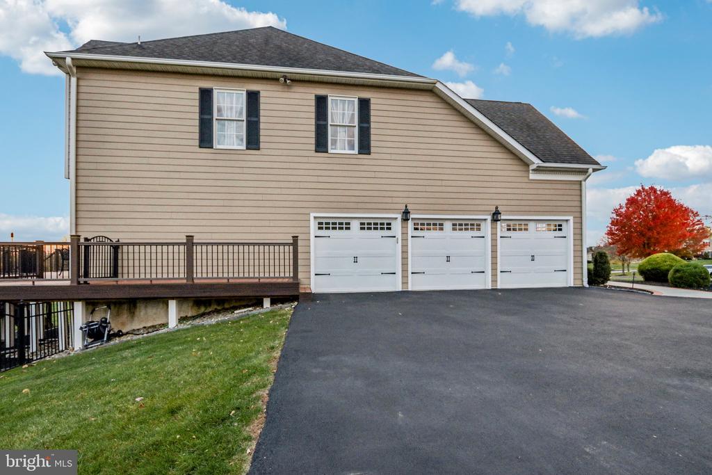 433 ELIZABETH WAY