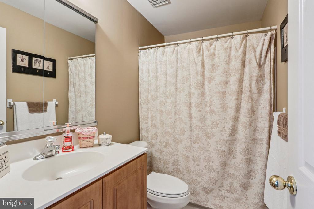 433 ELIZABETH WAY