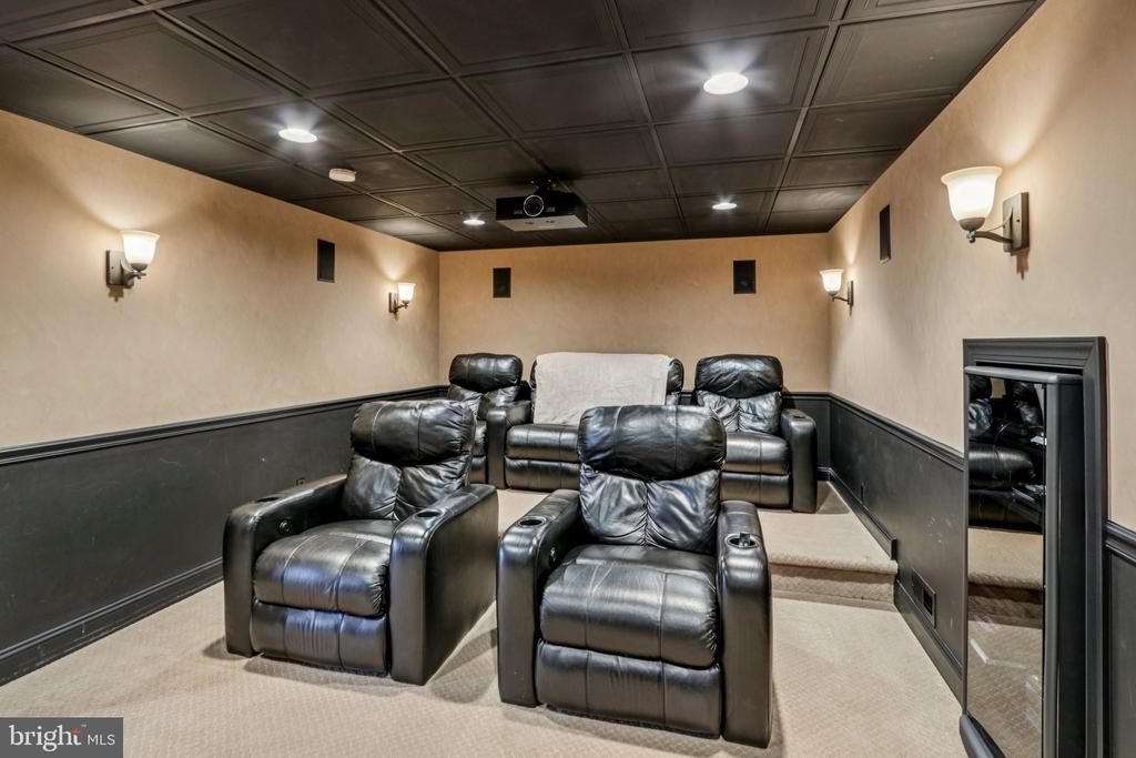 433 ELIZABETH WAY