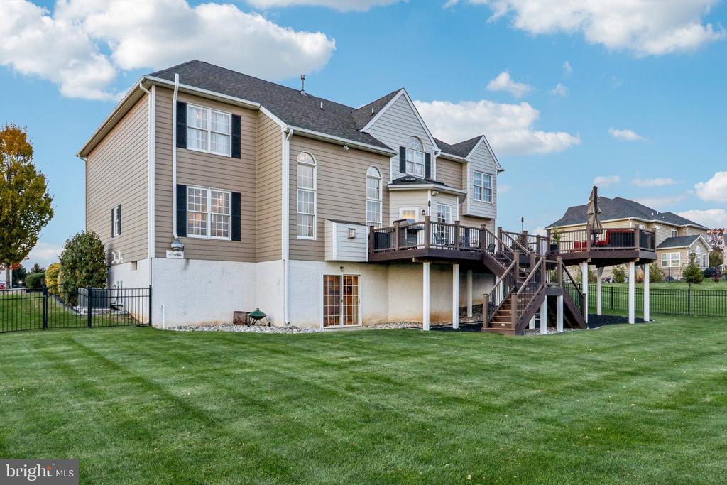 433 ELIZABETH WAY