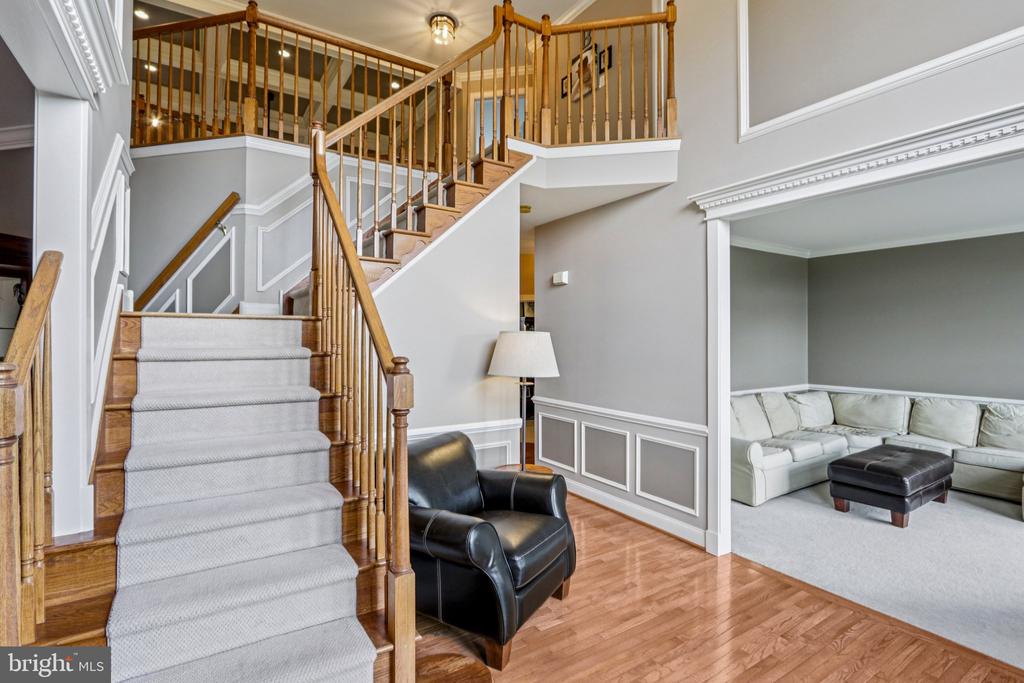 433 ELIZABETH WAY