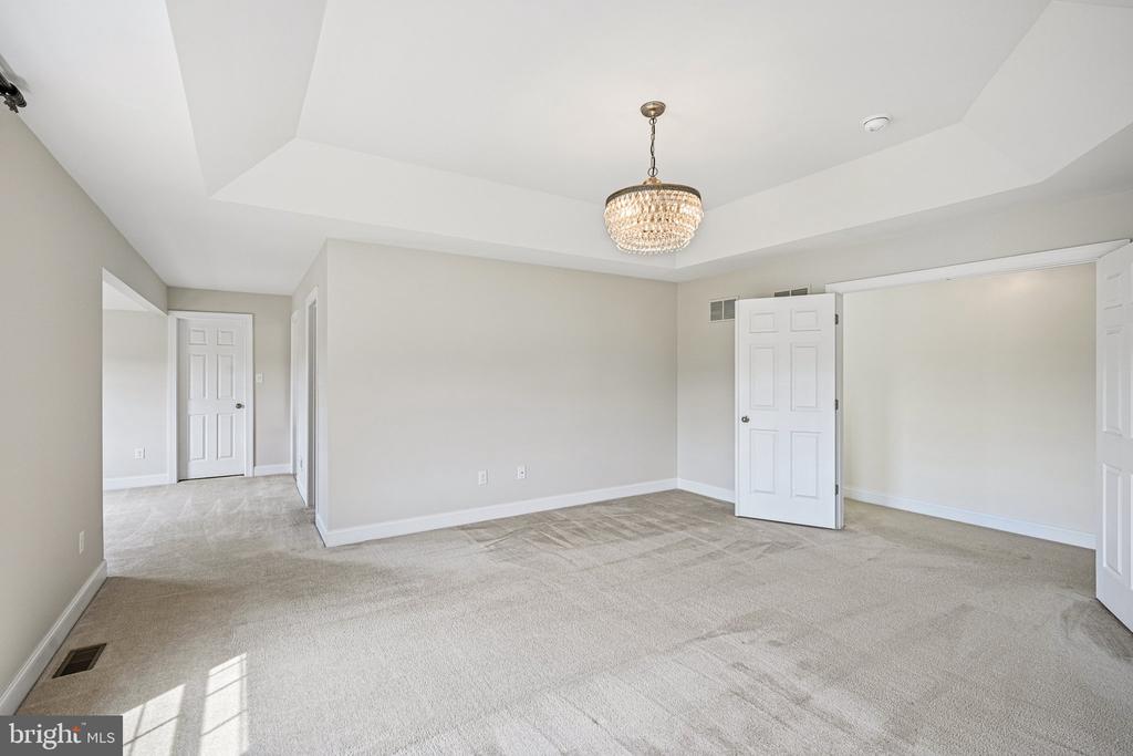 440 ELIZABETH WAY
