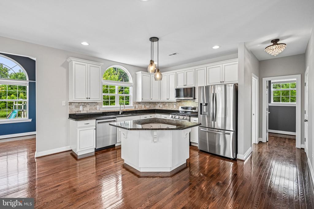 440 ELIZABETH WAY