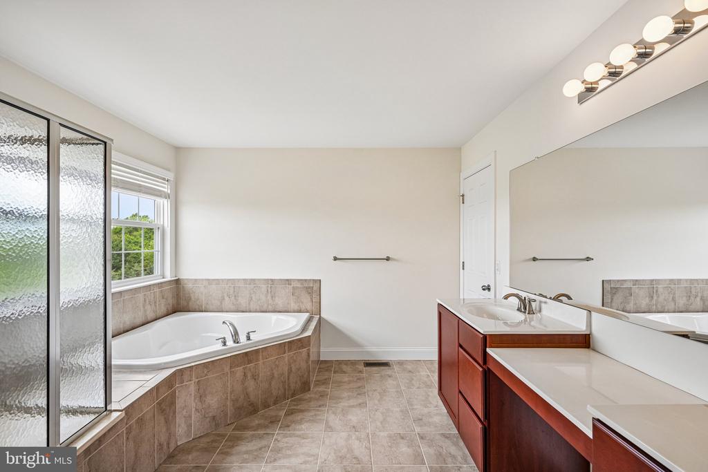 440 ELIZABETH WAY