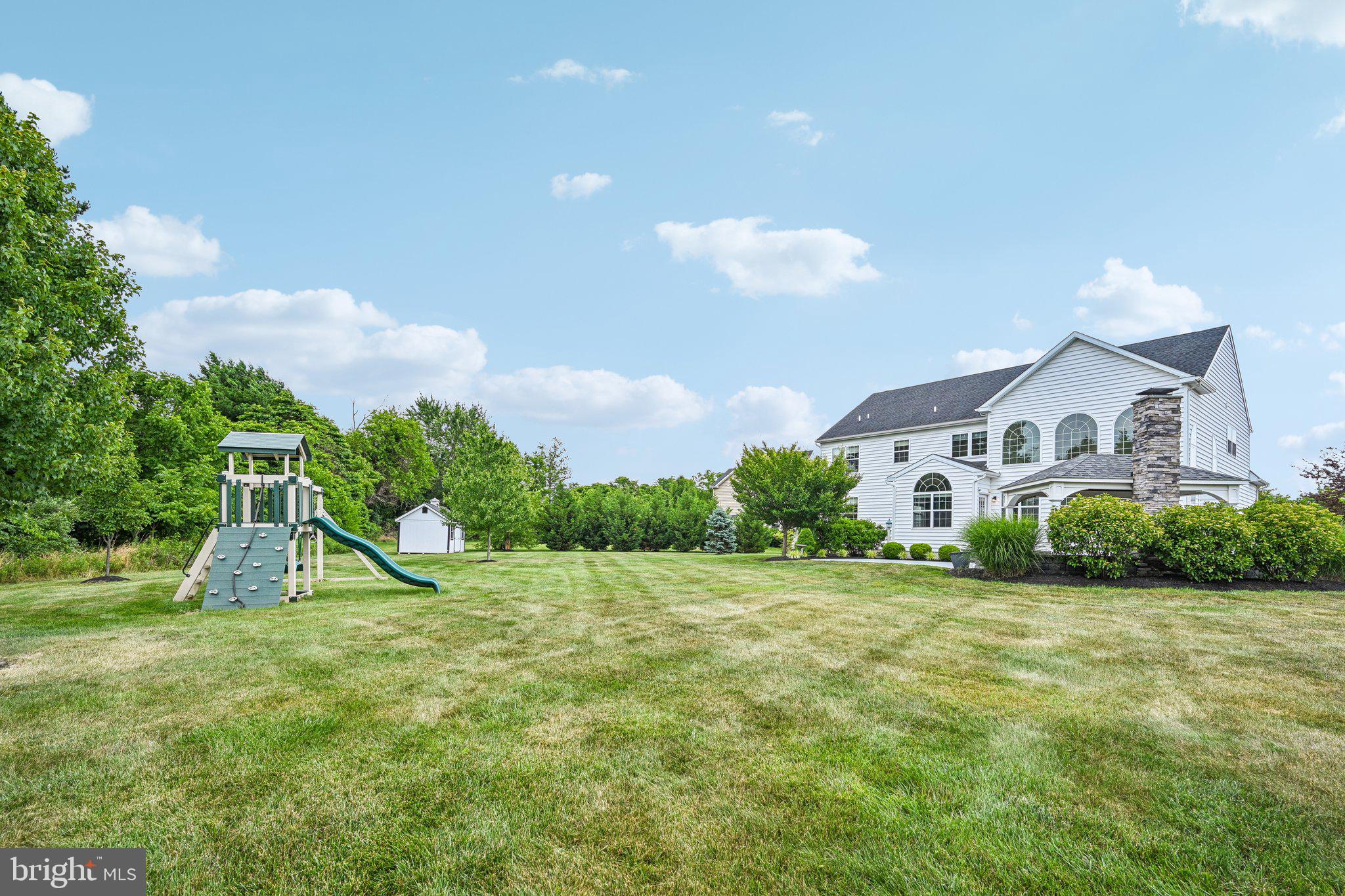 440 ELIZABETH WAY