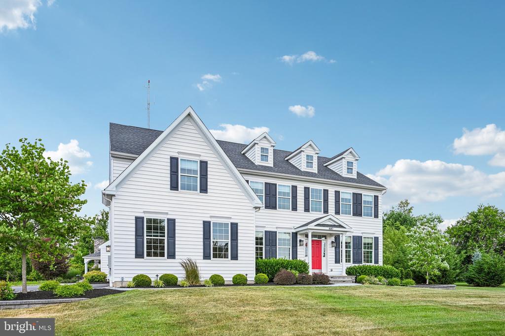 440 ELIZABETH WAY