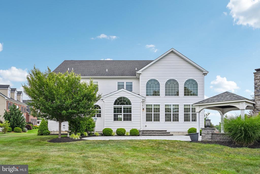 440 ELIZABETH WAY