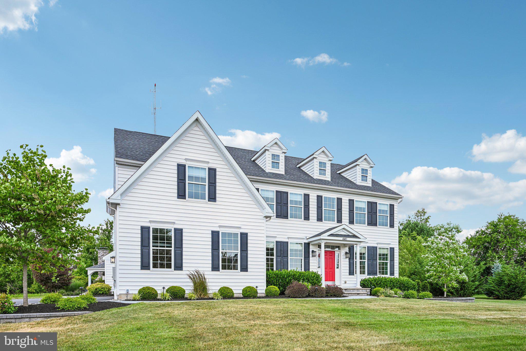 440 ELIZABETH WAY