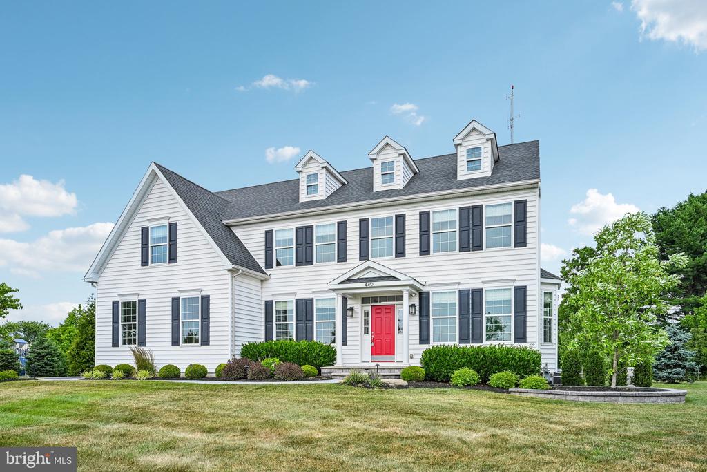 440 ELIZABETH WAY