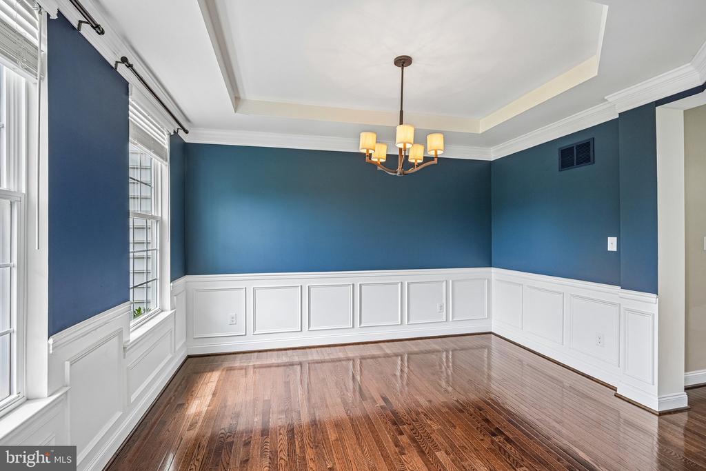 440 ELIZABETH WAY