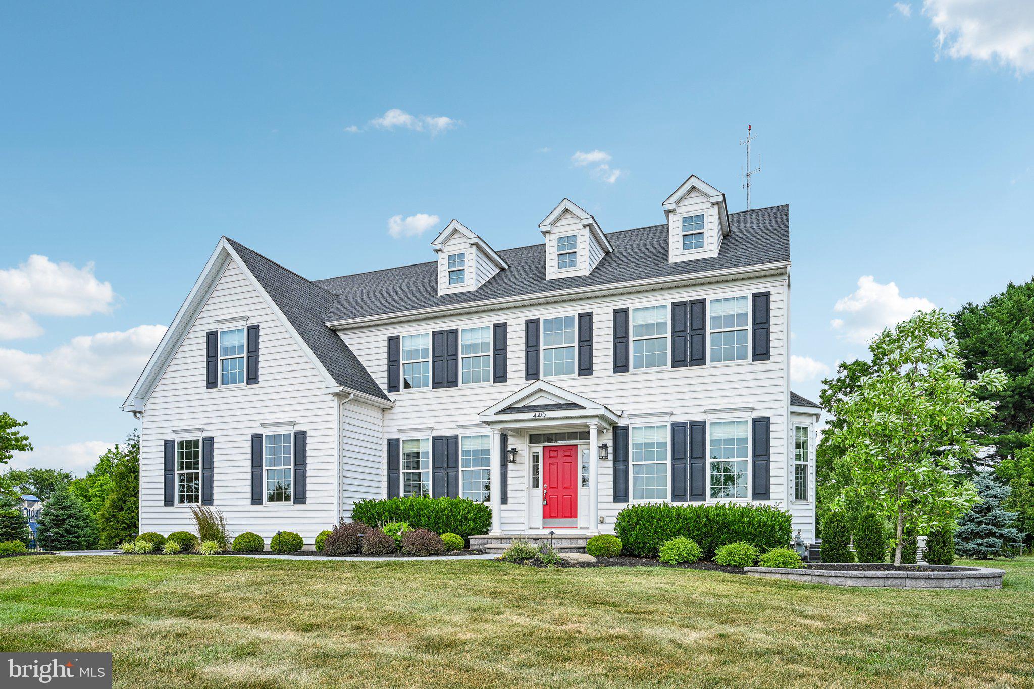 440 ELIZABETH WAY