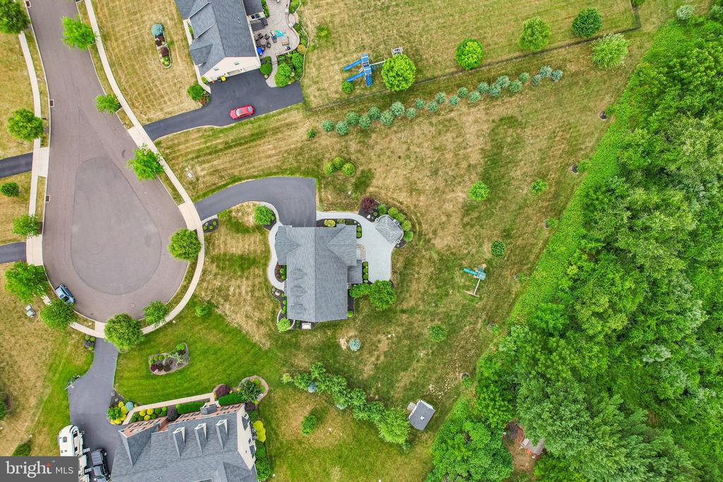 440 ELIZABETH WAY