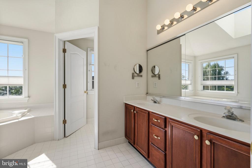 1705 MUSKET CIRCLE