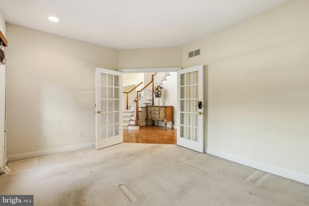 1705 MUSKET CIRCLE