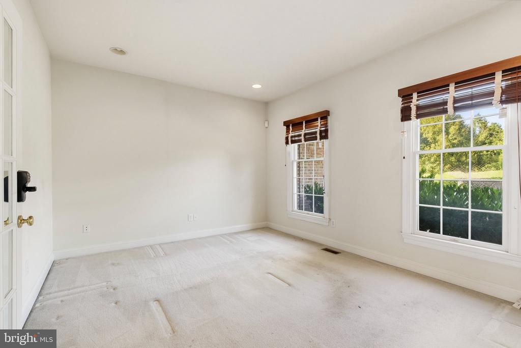 1705 MUSKET CIRCLE