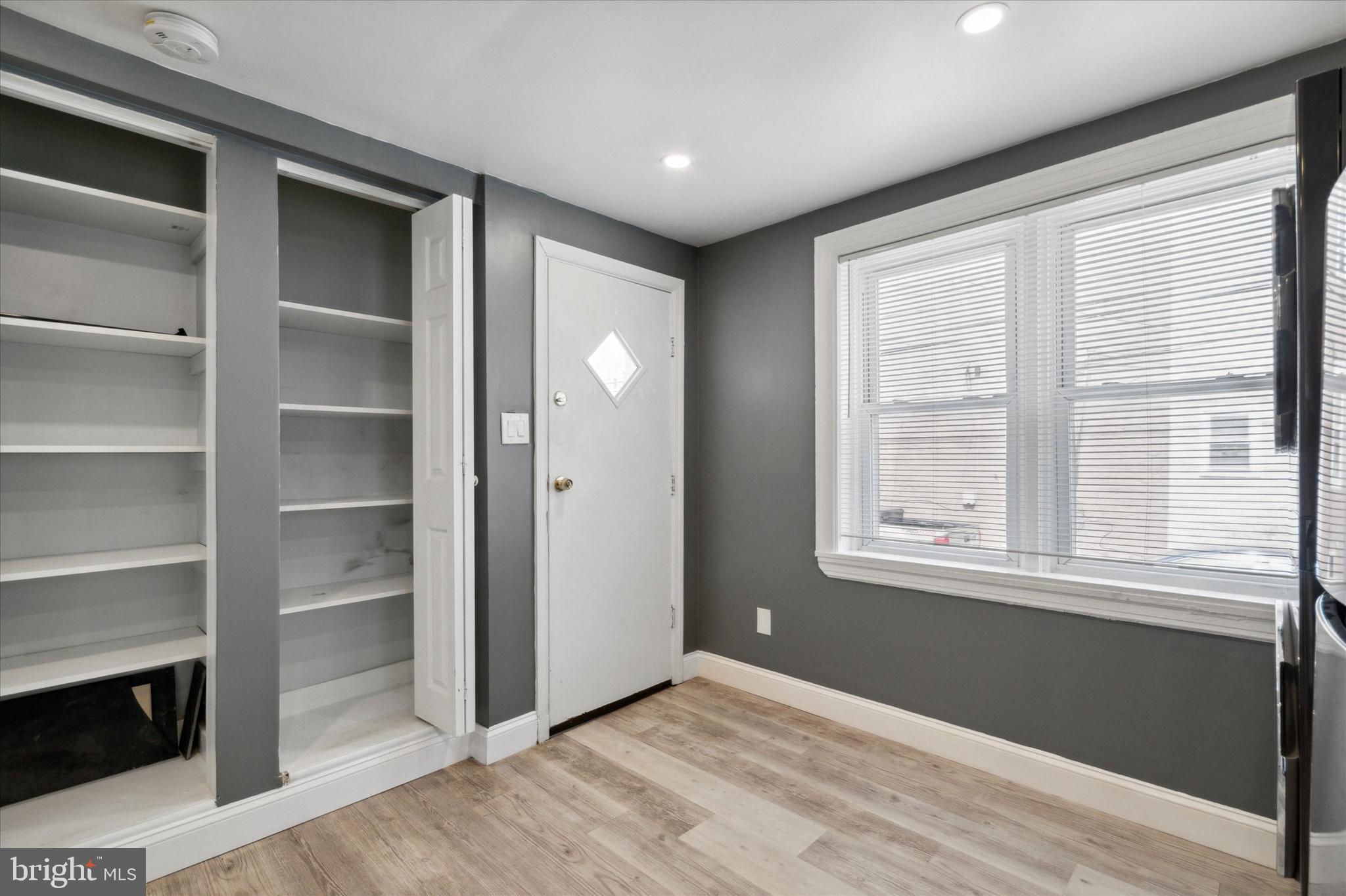 37 WALNUT ST #STUDIO