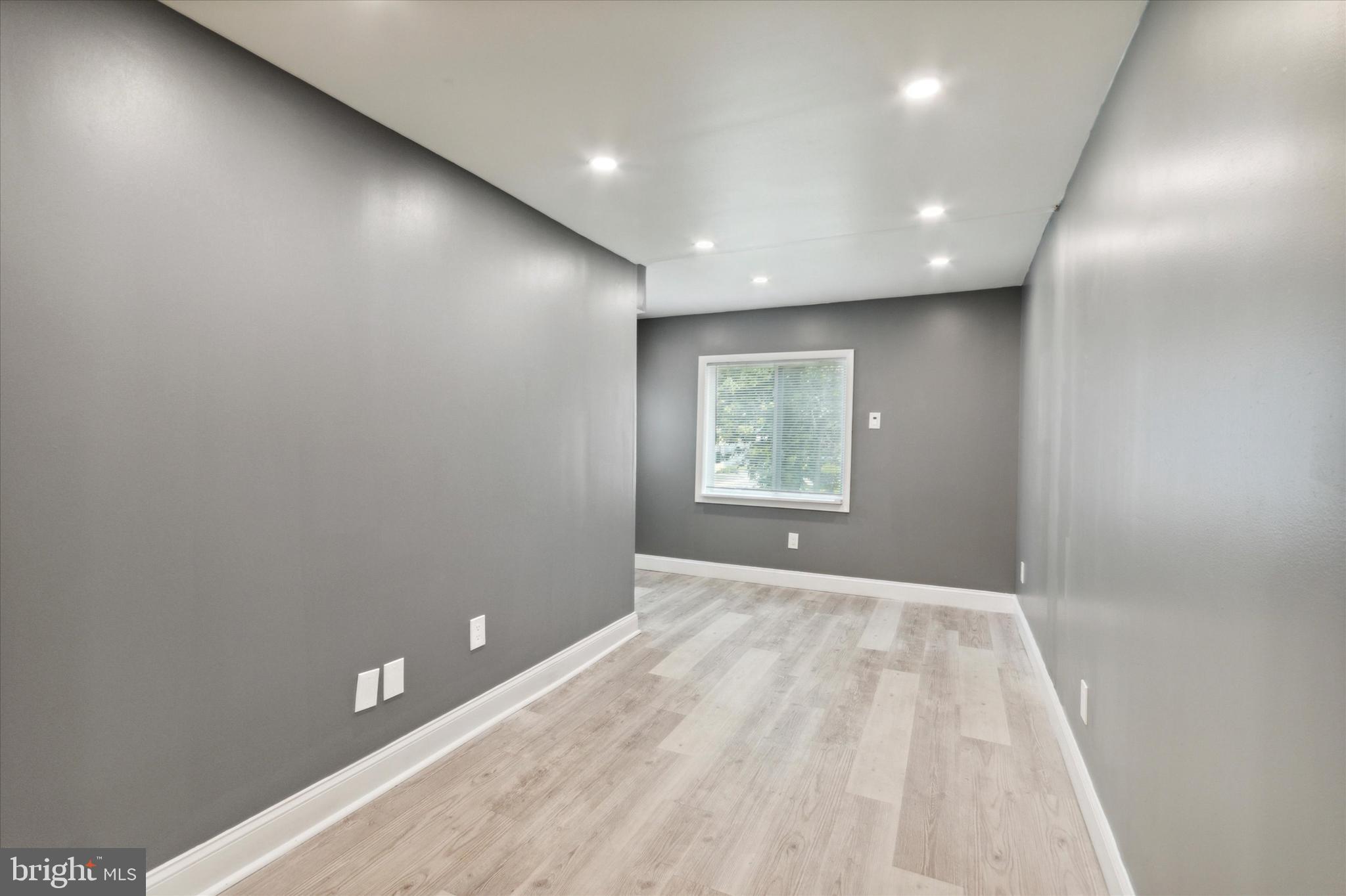37 WALNUT ST #STUDIO