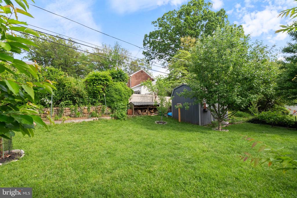 915 Edgewood Dr