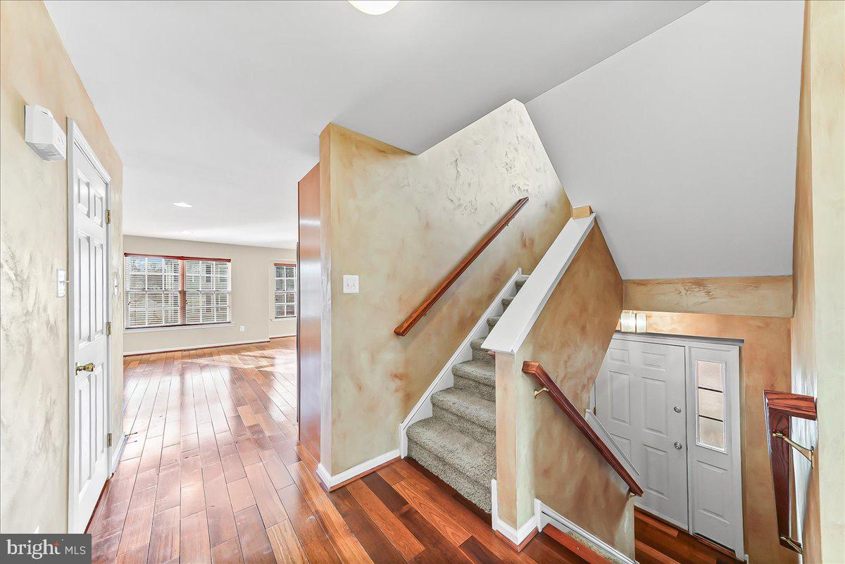 3 WHALENS COURT