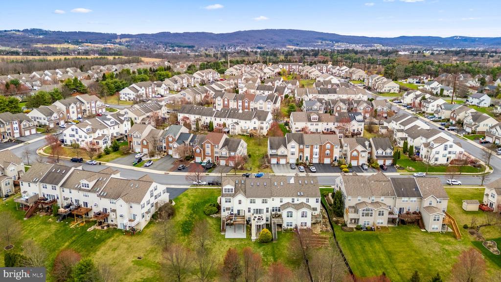 5261 DARTMOUTH DRIVE