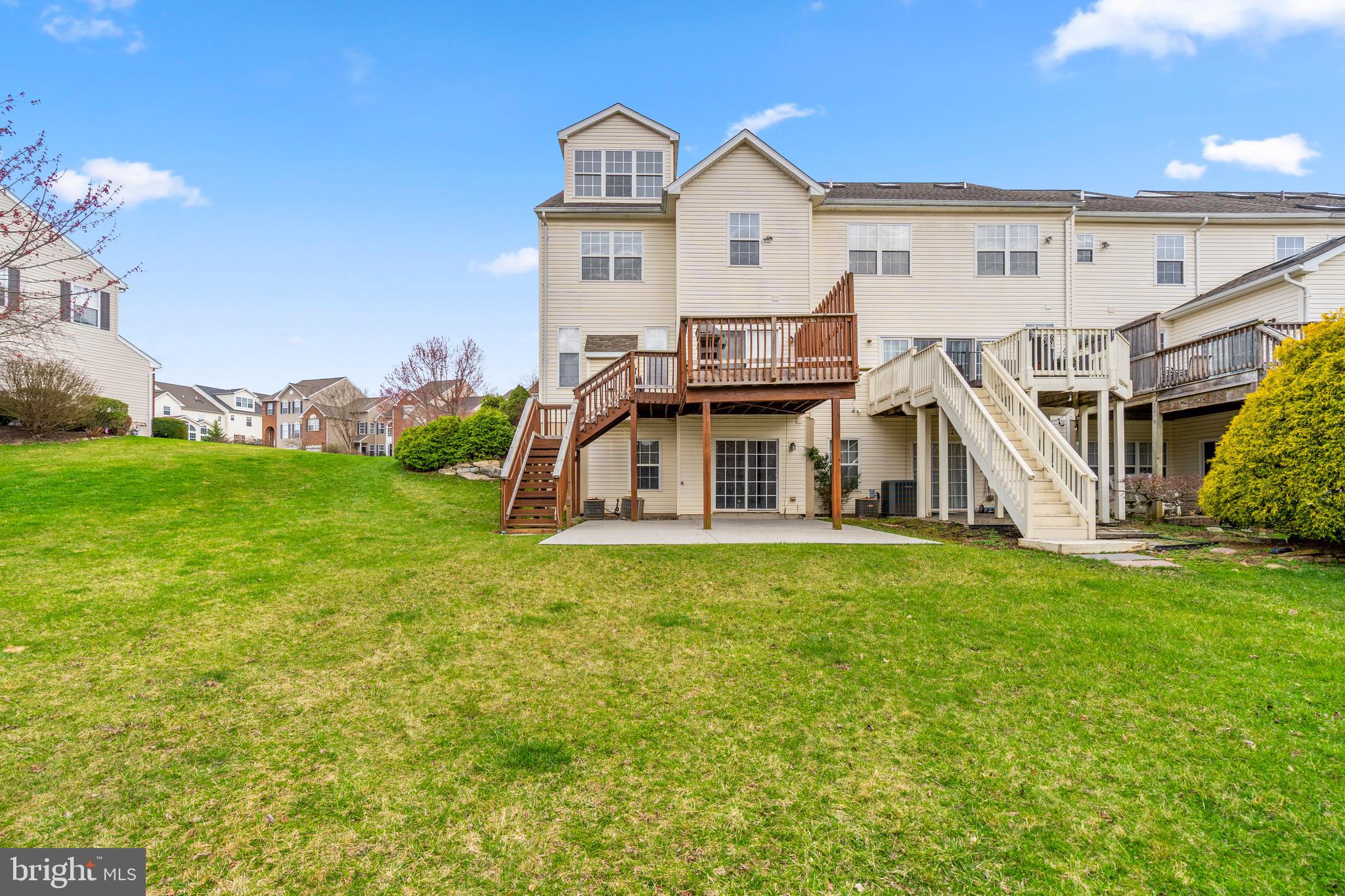 5261 DARTMOUTH DRIVE