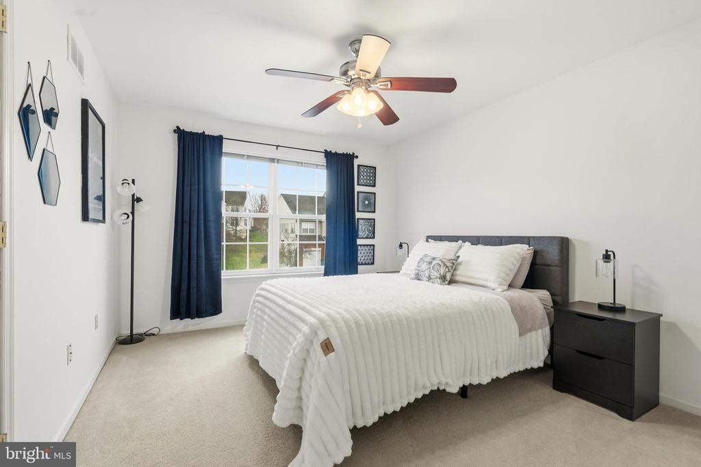 5261 DARTMOUTH DRIVE