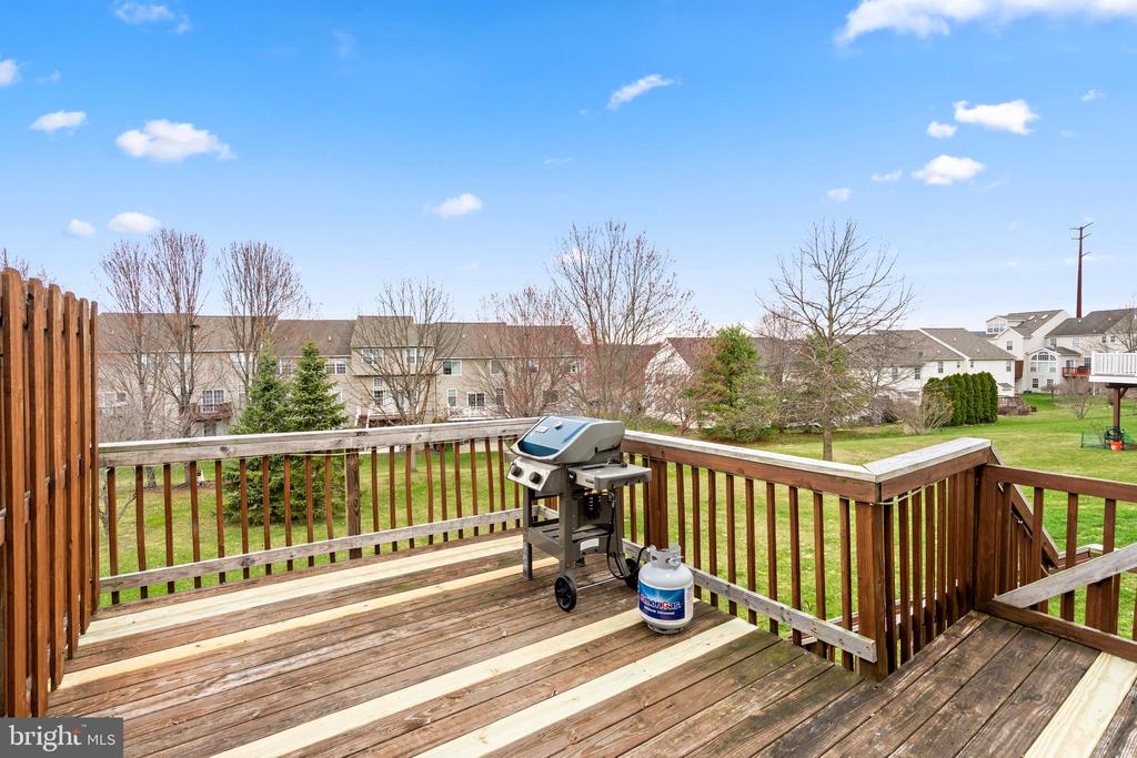 5261 DARTMOUTH DRIVE