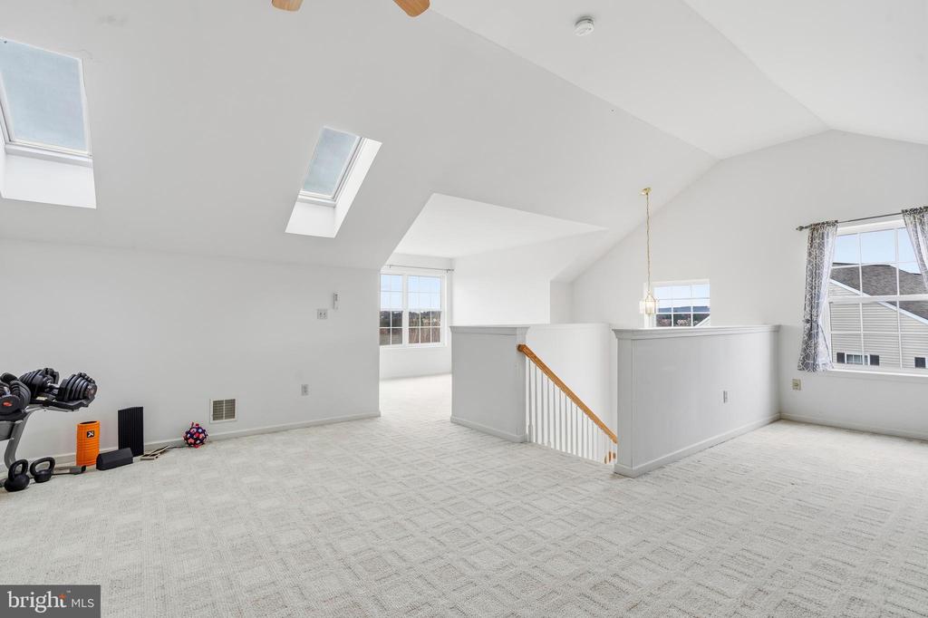 5261 DARTMOUTH DRIVE