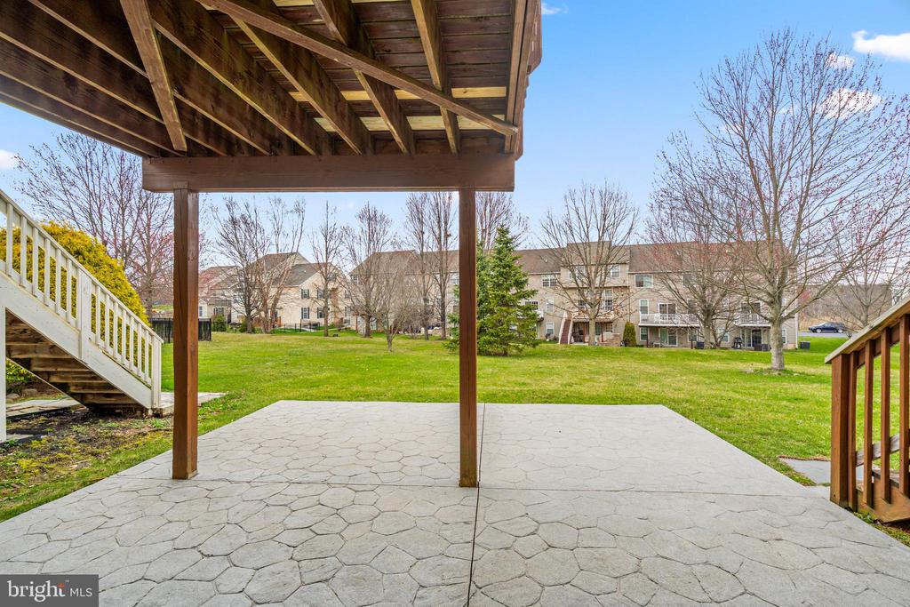 5261 DARTMOUTH DRIVE
