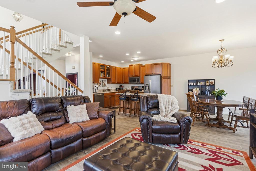 5261 DARTMOUTH DRIVE