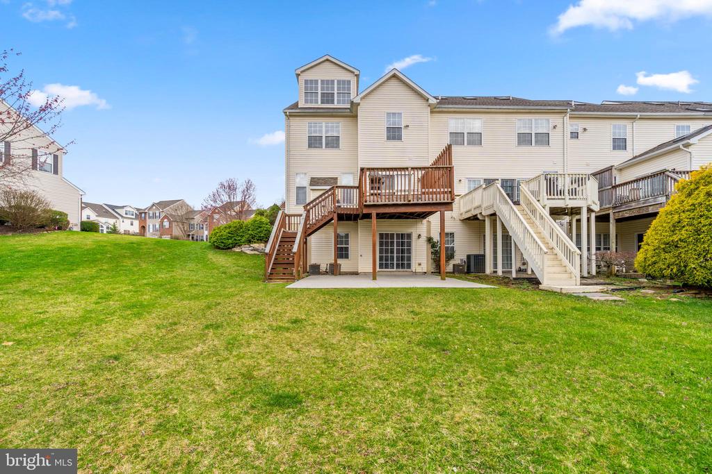 5261 DARTMOUTH DRIVE