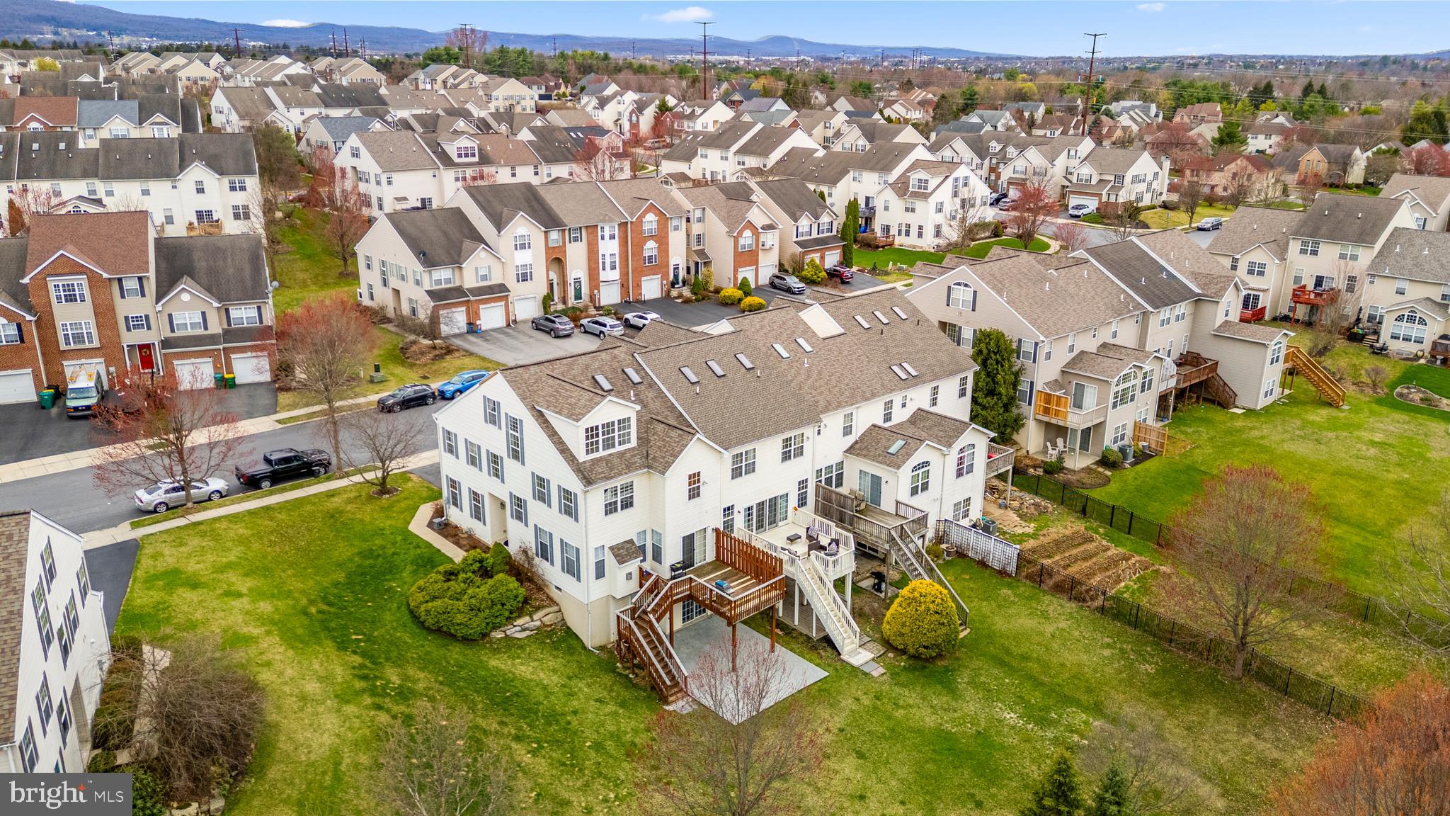 5261 DARTMOUTH DRIVE