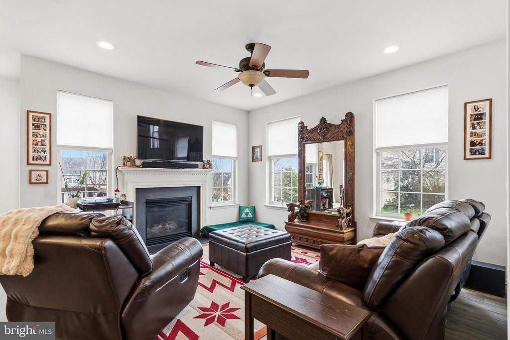 5261 DARTMOUTH DRIVE