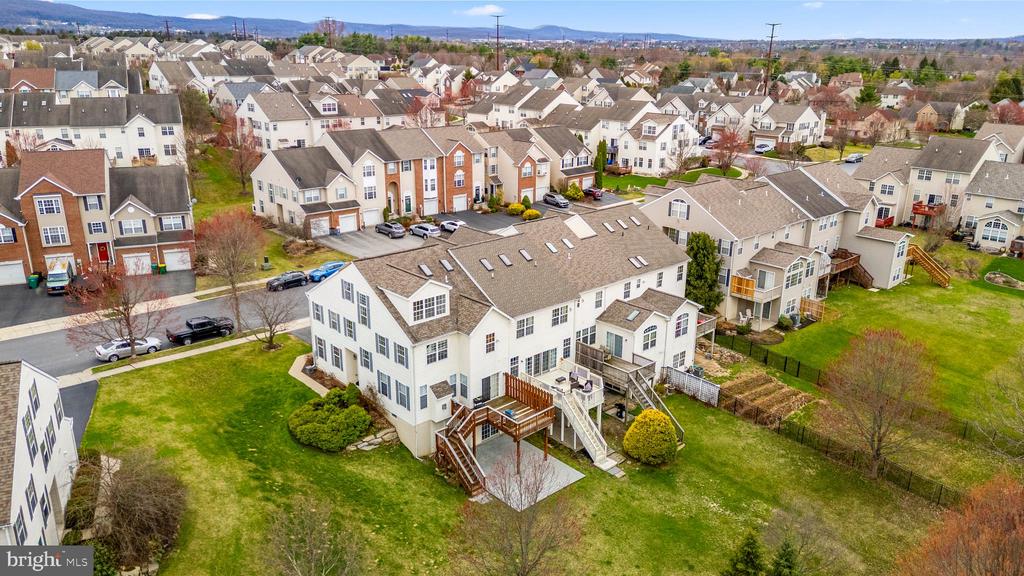 5261 DARTMOUTH DRIVE