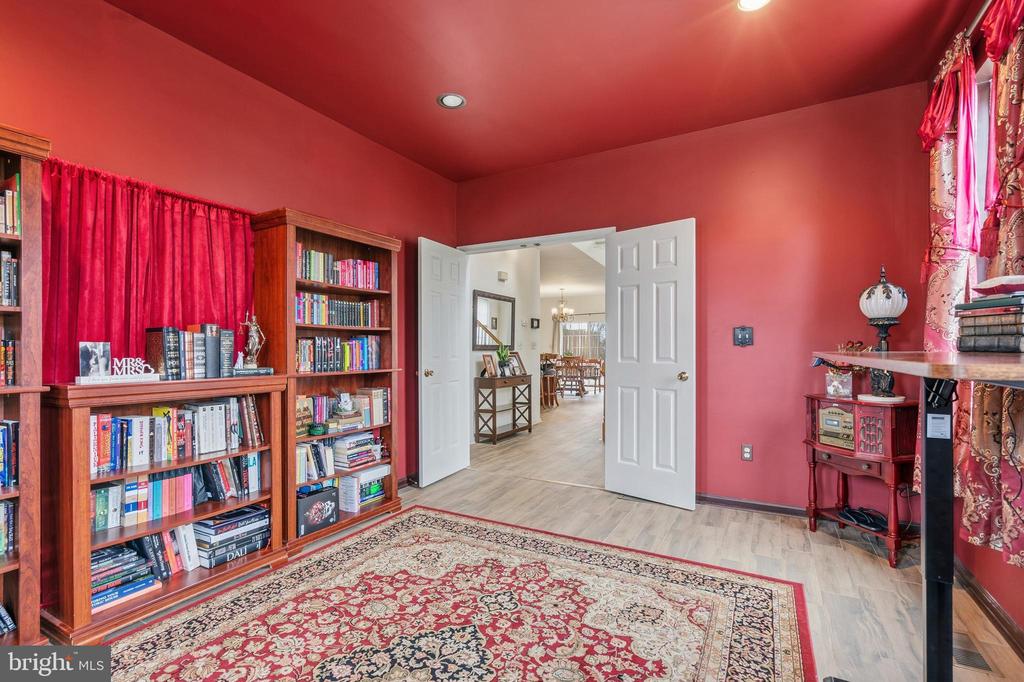 5261 DARTMOUTH DRIVE
