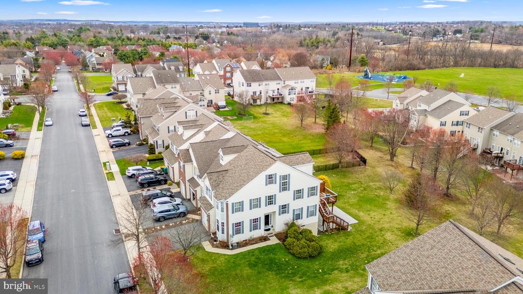 5261 DARTMOUTH DRIVE
