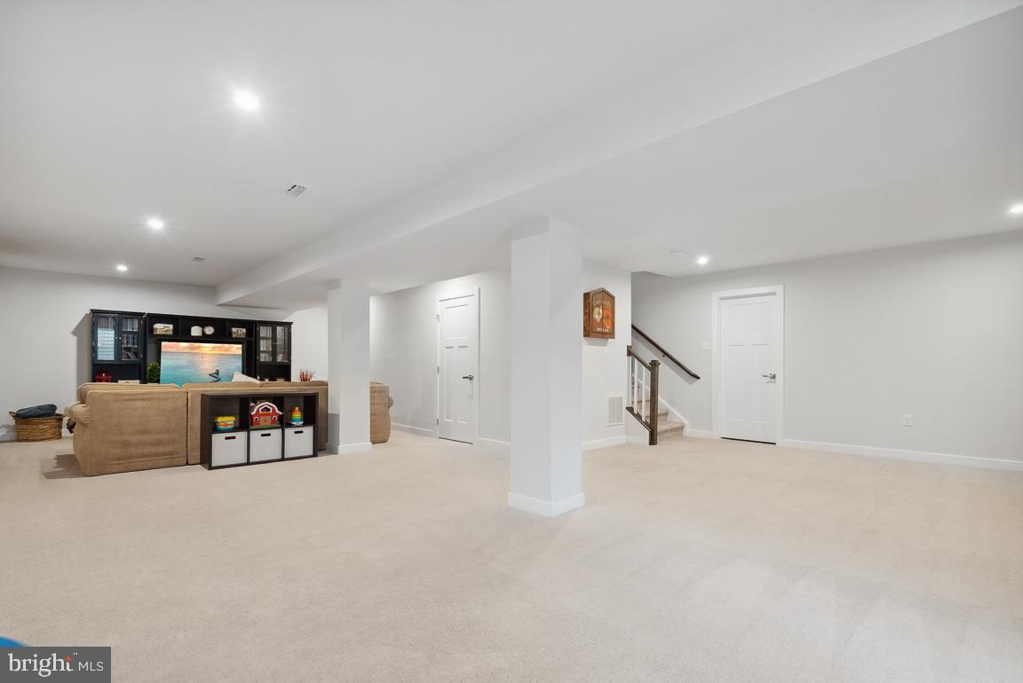 513 Spring Manor Blvd