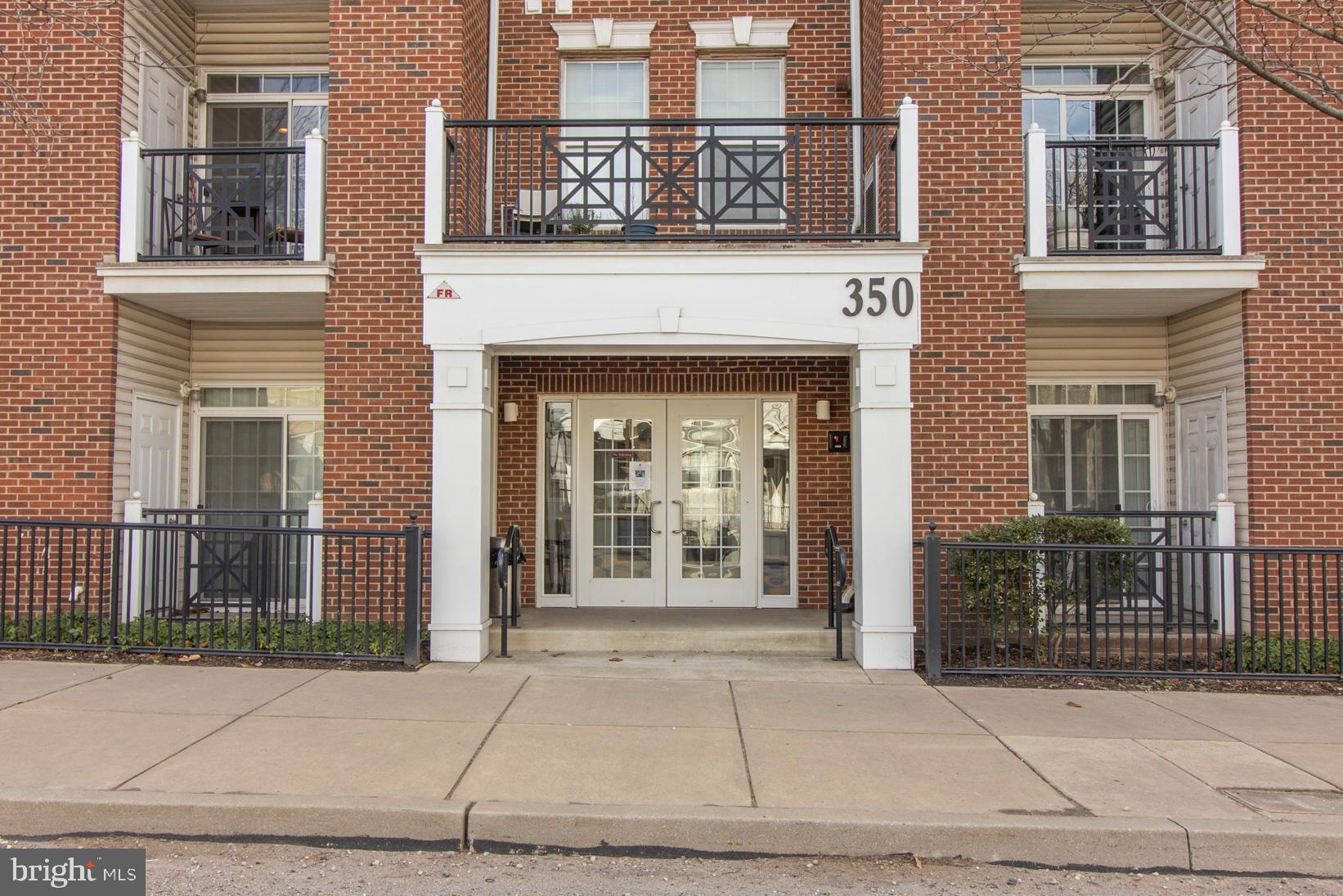 350 W Elm St #3318