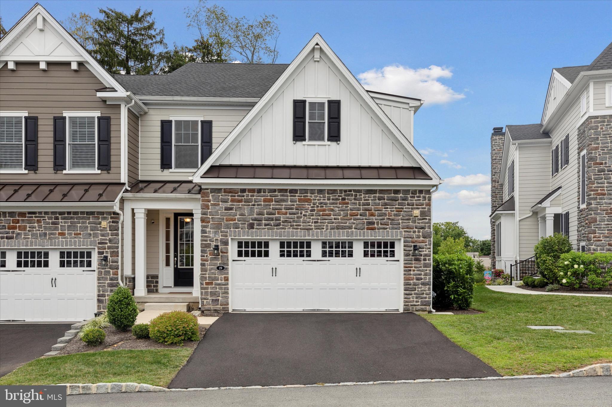19 White Field Ct