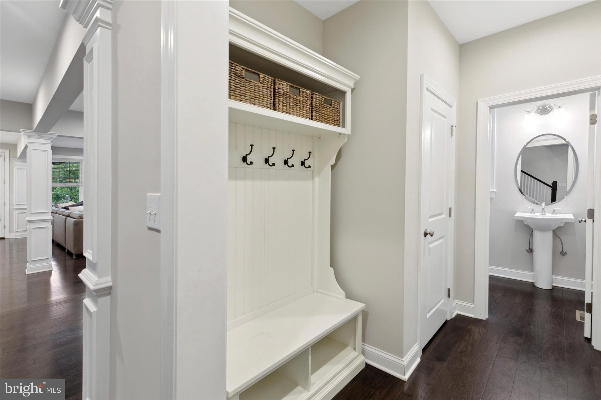 19 White Field Ct