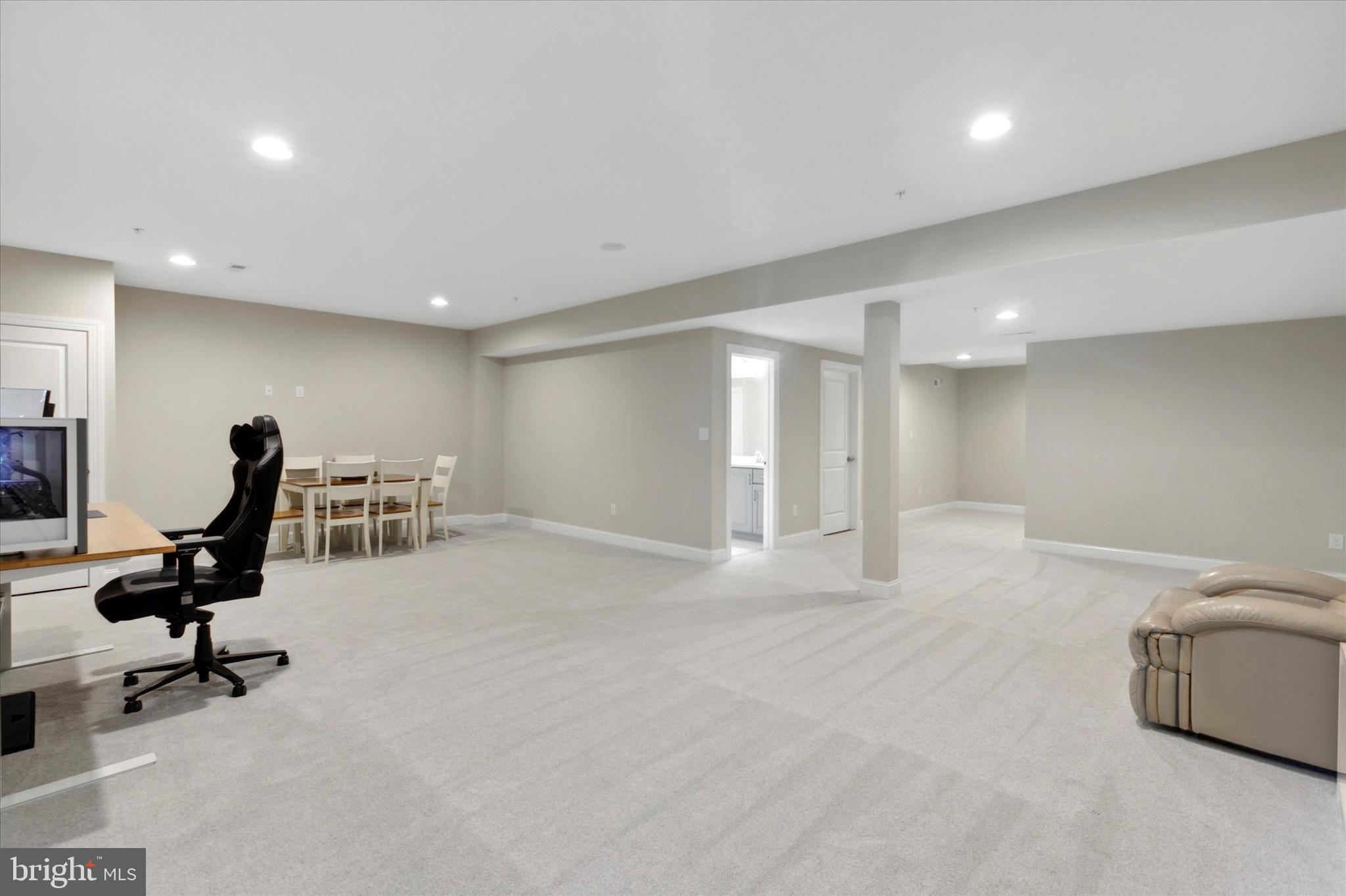 19 White Field Ct