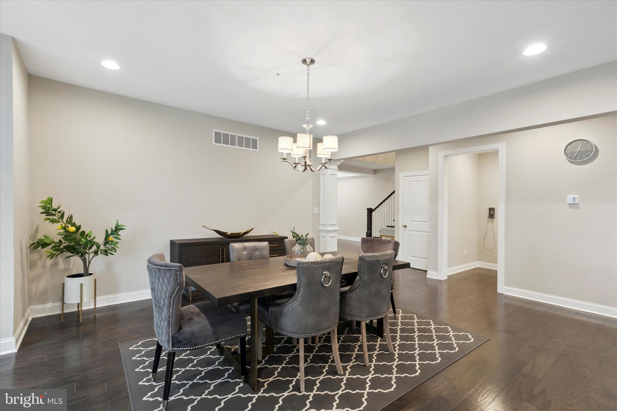 19 White Field Ct