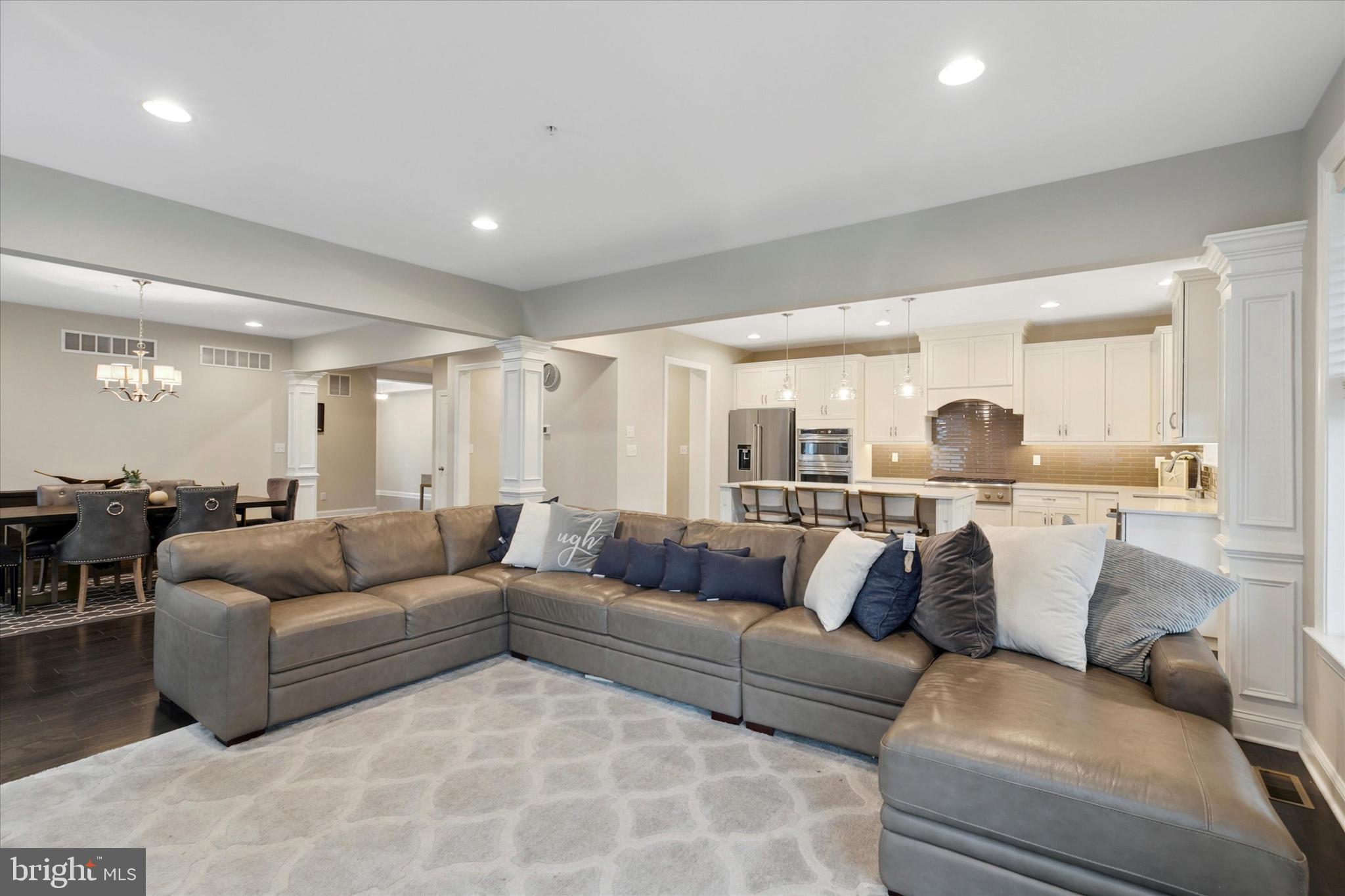 19 White Field Ct