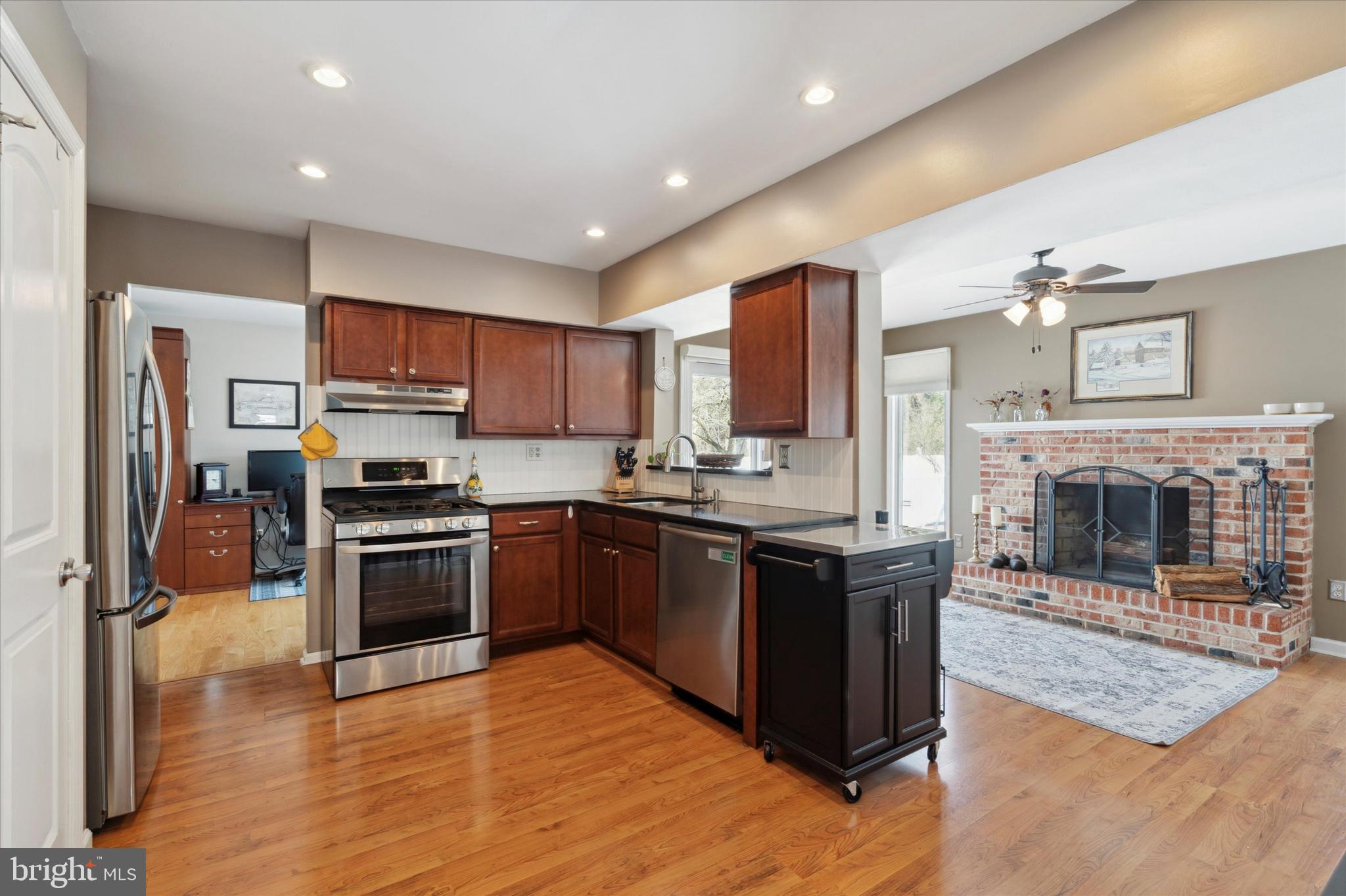 12 Hastings Dr