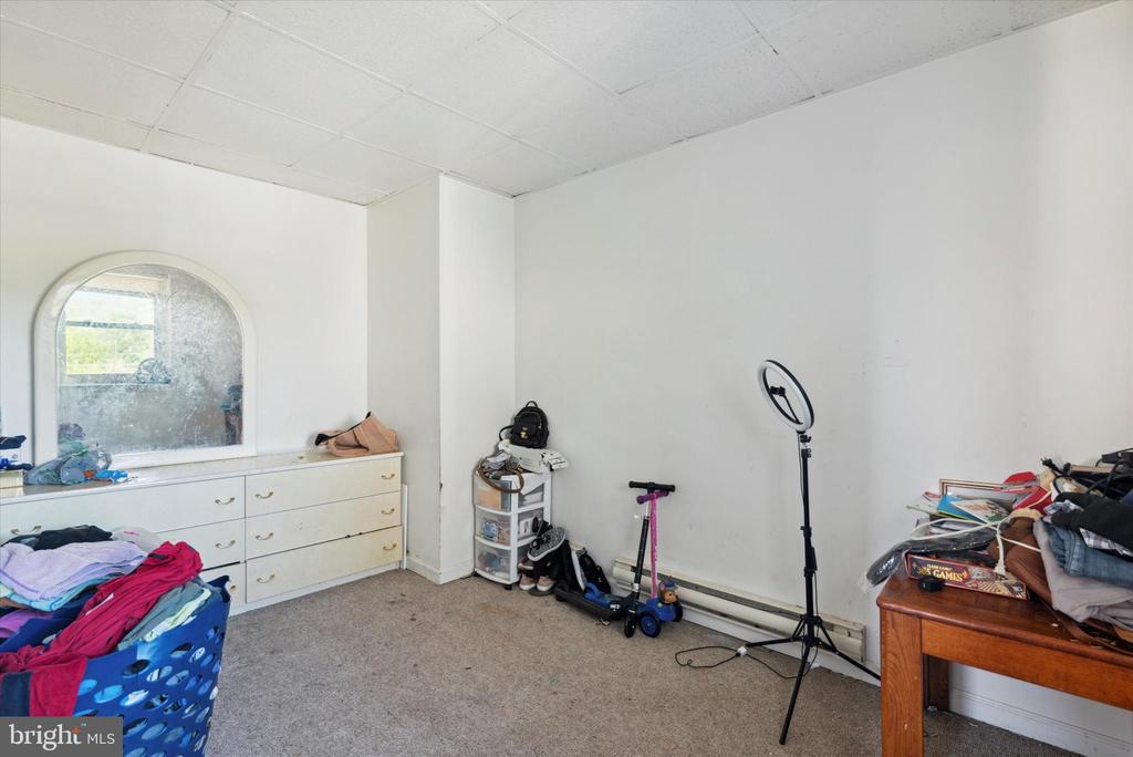 700 Dekalb St