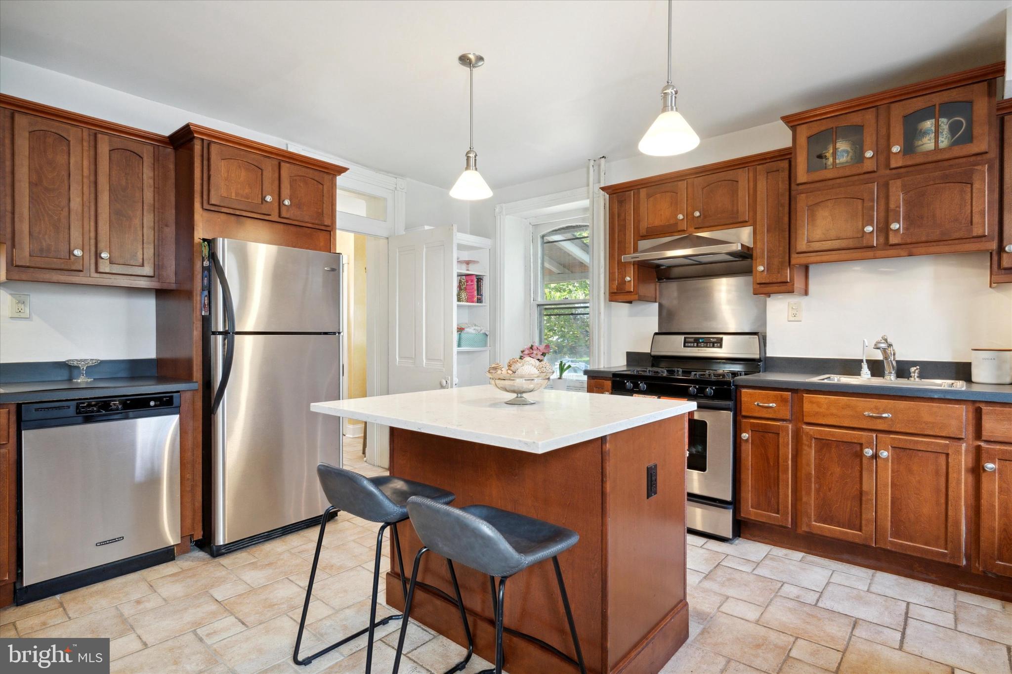 84 S Bethlehem Pike